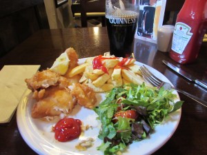 Great food, beer & patrons at the Hollywood Inn